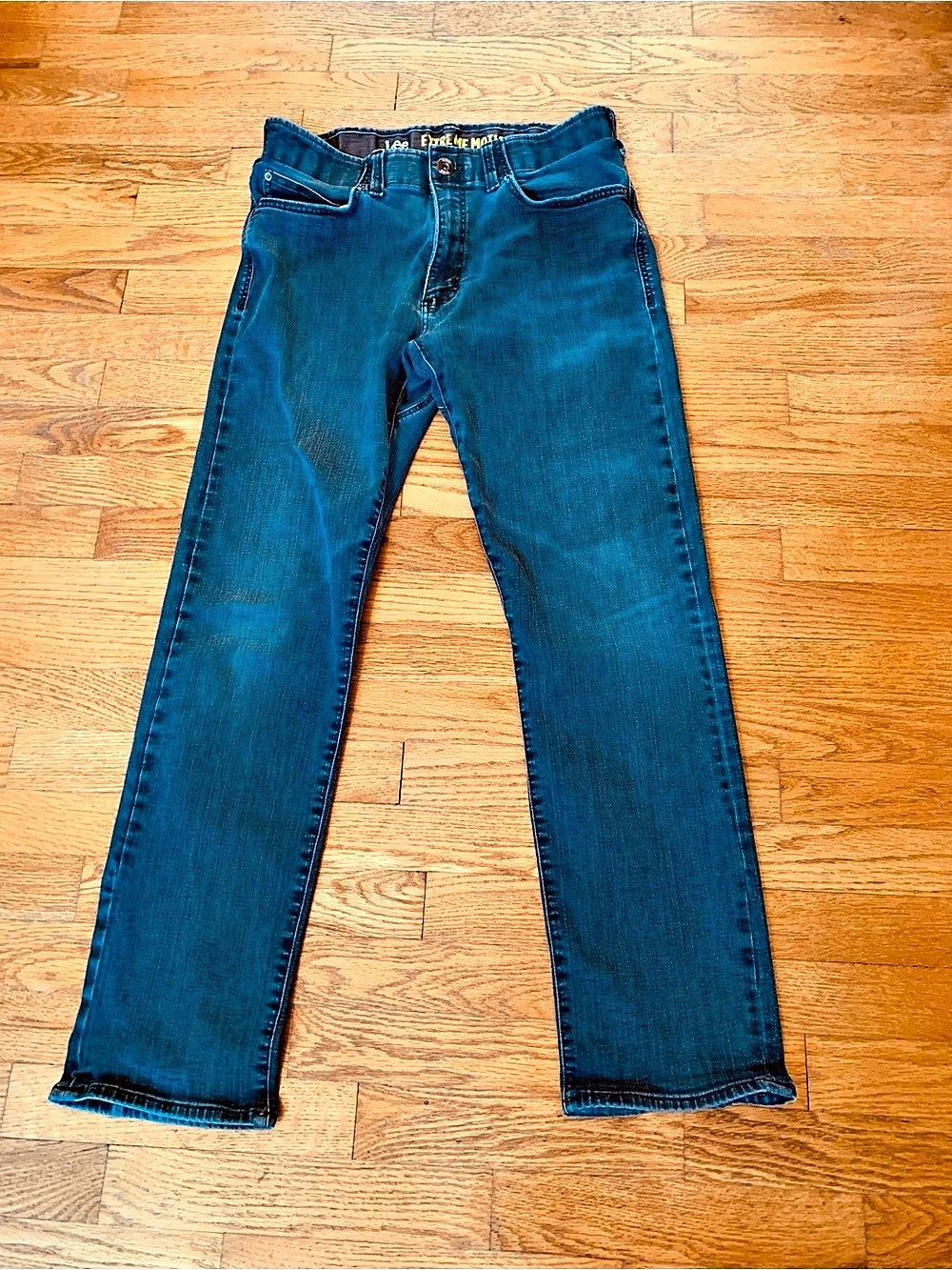 Lee Extreme Motion Straight Fit Jeans Waist 34 Length 32, Blue Stretch Denim